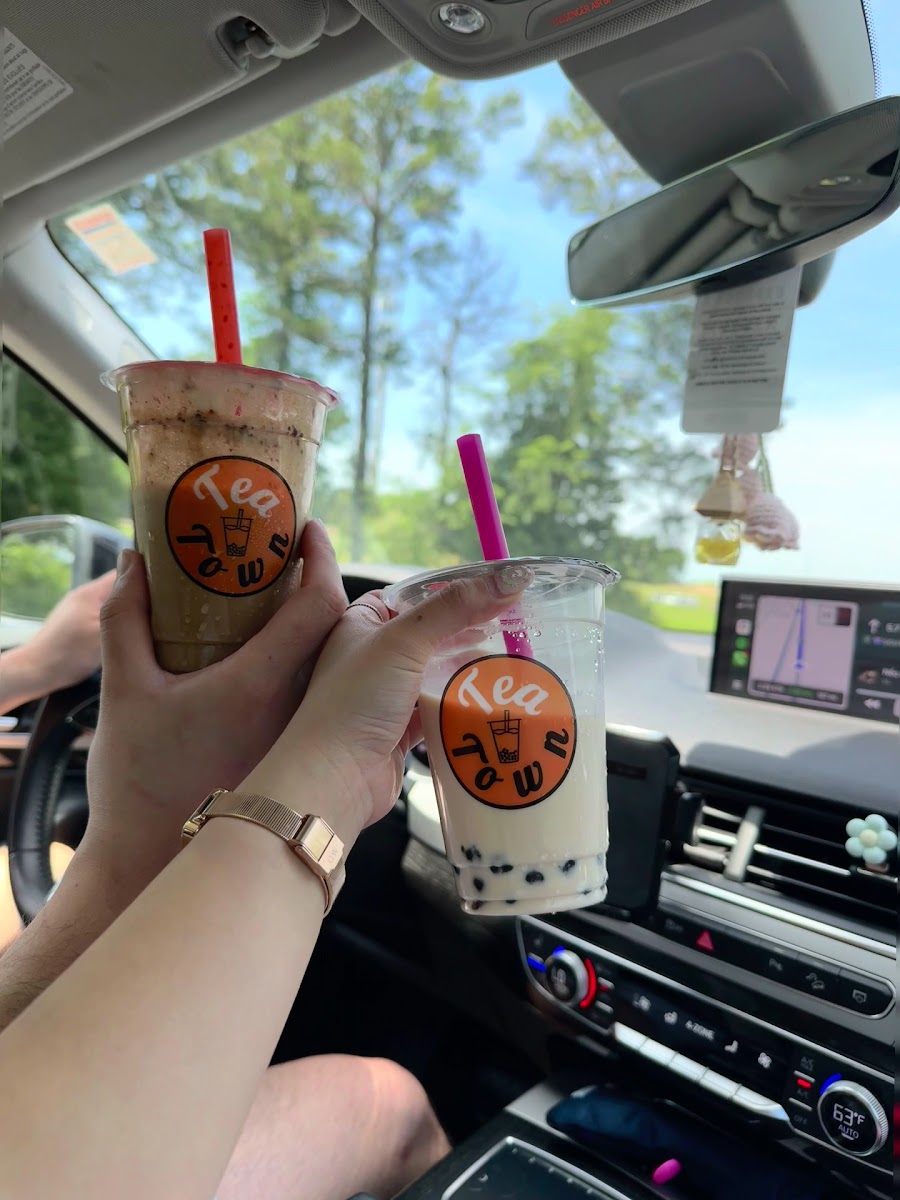 Two Tea Town boba drinks